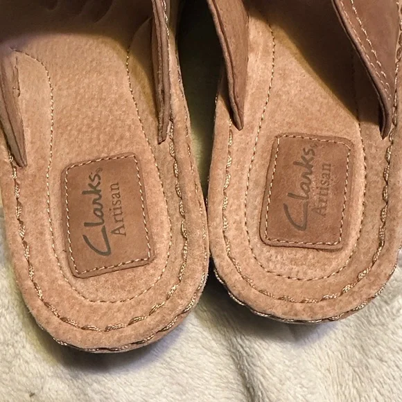 Clarks Women's Brown Leather Slip on Floral Sandals size 8.5 - Picture 4 of 6